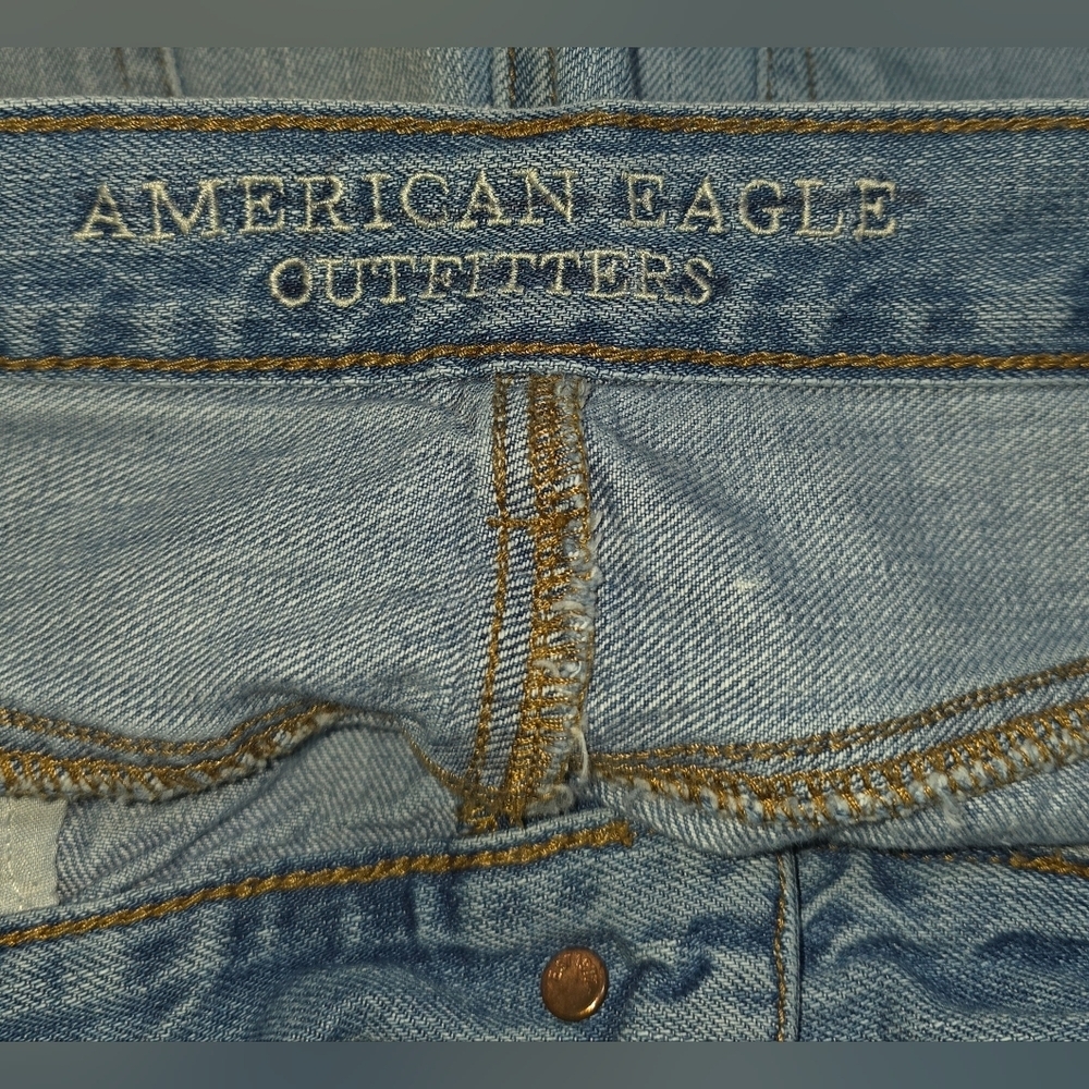 American Eagle Two-Tone Blue Vintage Hi-Rise Jeans Size 8 Regular - Picture 4 of 5